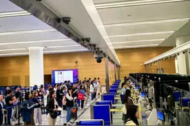 中国对9国试行免签第一天，入境成都“第一人”是名韩国游客图片