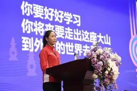 奥运冠军王丽萍走进杭州校园 向莘莘学子传递坚持的力量图片