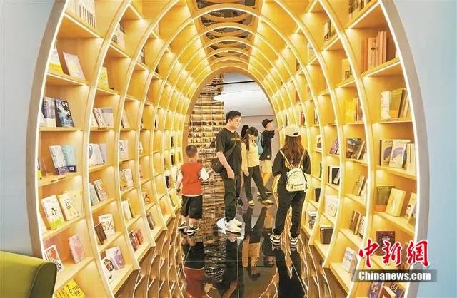 人这一辈子，一定要去一趟深圳！