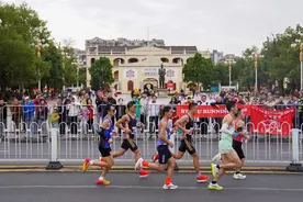 广马开启“新赛段”，肇始十五运会“新动能”｜时评图片