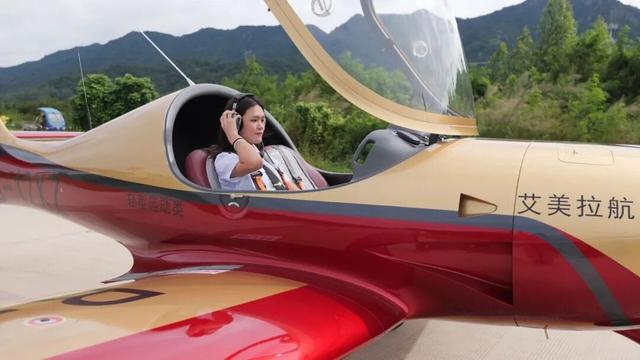 广东新晋网红地！浪漫花海、直升机飞行、地道美食…三水这个地方藏不住了