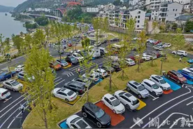 G348宜昌三峡公路旅游成热点图片