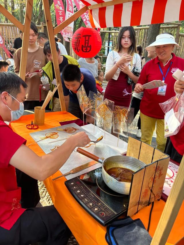 佳节传情，非遗添趣，醉白池中秋游园会欢乐氛围浓