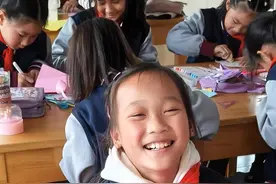 心理健康周期间，小学生用创意书签悦纳自我图片