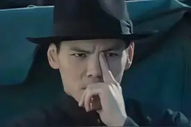 武打硬汉转型女装大佬，向佐怎么“癫”成这样了？图片