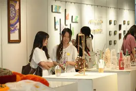 湖工大举行设计艺术节，主题中有“智”有“艺”图片