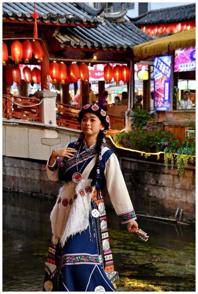 七彩云南之十三：夜走丽江古城 心中五味杂陈
