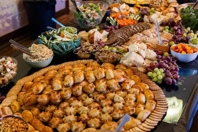 去大西洋，一直游到艺术的丰饶之海