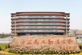 俞敏洪孙东旭道歉，5天掉粉40万，东方甄选有底气切割吗图片