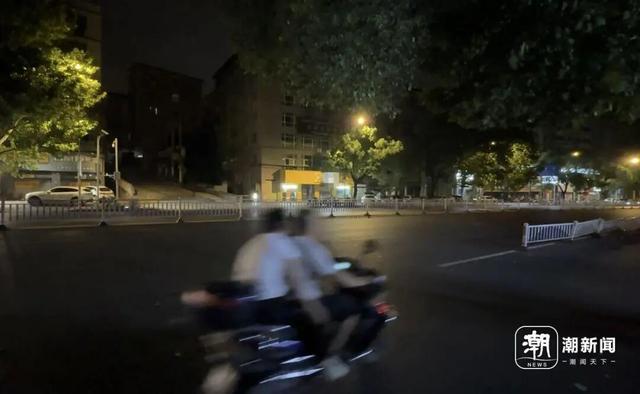 “撞死3人，他在边上玩手机！”景德镇一家三口被撞案新细节披露，家属痛哭：拒绝80万赔偿，必须死刑！