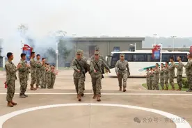 关注｜春季入伍新兵下连，他们送上8个“大礼包”图片
