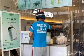 高温下的外卖小哥，日接100单汗往下直淌图片