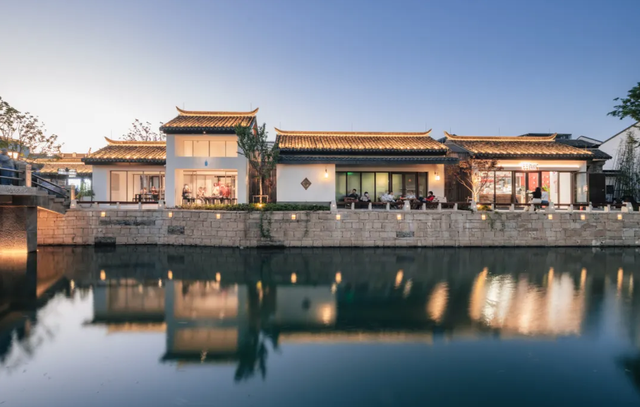 免费乘坐！进博会期间，2条微度假巴士专线全新升级，畅游青浦更方便