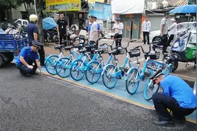 严治共享单车乱停放，松岗街道打造有序出行环境图片