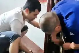 休假军人火场救人，母亲担忧哭喊提醒，也向军人家庭致敬！图片