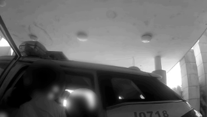 爬着也要去“吸”！台州20岁少女抵挡不住诱惑	，已经生活无法自理