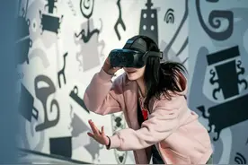 VR穿越、裸眼3D、沉浸互动，在数字影像里体验城市图片