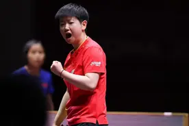 多哈世乒赛｜一会儿还有活要干！一日双赛的王楚钦孙颖莎单打速胜收工图片