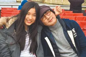 泪目！男子“复活”已故父亲，91岁奶奶不知他已经去世图片