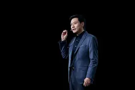 雷军在乌镇峰会演讲：小米手机全球前三 智驾有新突破图片