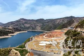 湖北竹山：7个特色板块 扮靓鲜花小镇图片