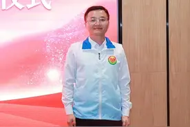 点赞！大鹏这位调解员获“二级调解员”称号图片