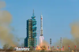 【央广时评】中国航天日成功发射神二十  续写代代相传的强国梦图片