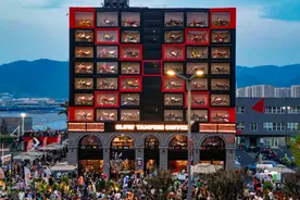 整面墙都是摩托车！慢捣公元正式开业图片