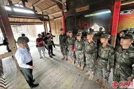 武警官兵踏寻红色足迹 走好新时代长征路图片
