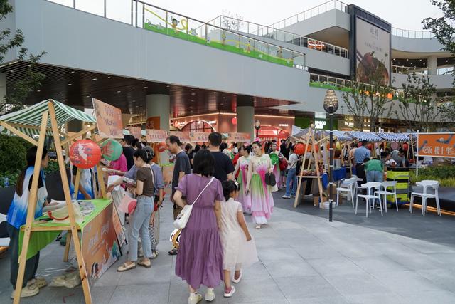 发布文明实践项目、赏非遗表演、逛“中秋庙会”……金山这场中秋活动超有料