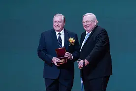 “像中国学生这样的，我在美国25年没见过了”图片