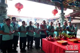 60余名台湾曾氏宗亲赴福建永定寻根图片