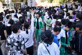 “减少日常测试频次”，把学生从频繁考试中解放出来|新京报快评图片