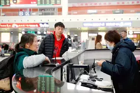 柳州火车站春运期间预计发送旅客145万人次图片