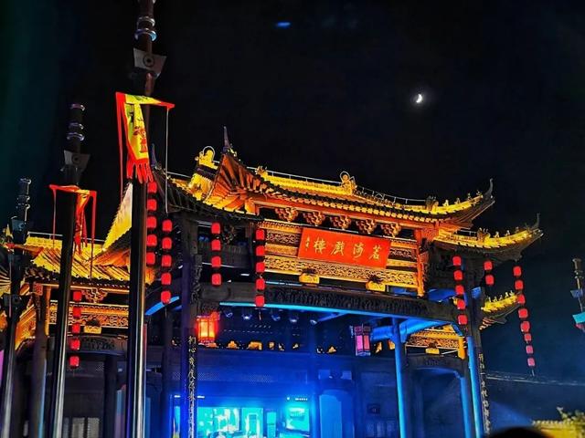景区“第二现场”就绪！啤酒、美食、海鲜、烟花……“苏超”之夜快乐加倍