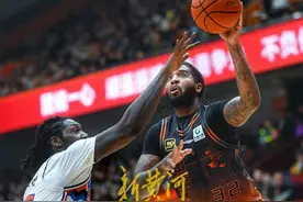 山东男篮升至CBA积分榜第二！常规赛最后一轮和辽篮争进前四图片