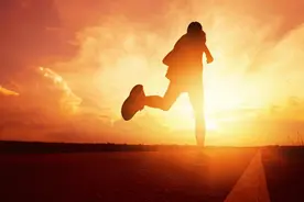 《收获》杂志主编：青年作家的成长，需要有情怀有耐力图片