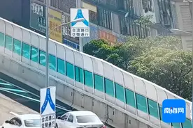 海口两合流路口设“拉链式”交替通行 交警告诉你怎么走→图片