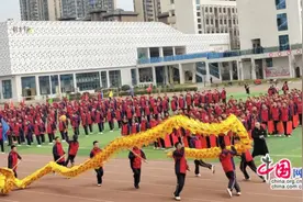 成都龙泉向阳桥中学中考誓师大会：有志少年乘风起 百日奋战跃龙门图片