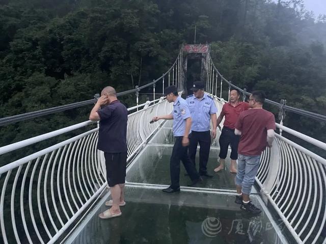 暴雨夜多名驴友受困！紧急救援接连上演……