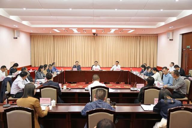 罗景锋在全州文化旅游发展座谈会上强调：深入实施旅游旺州战略 加快文旅产业转型升级