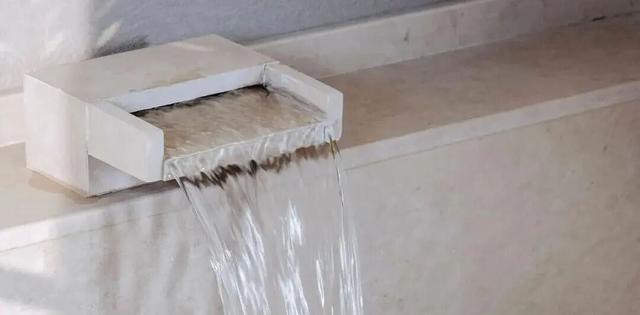 把冬天调成暖色系！松山湖落羽杉红了，温泉冒泡了，火锅沸腾了～