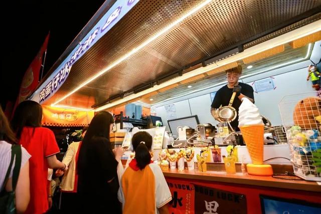 最后一天！闵行这条步行街氛围感直接拉满！