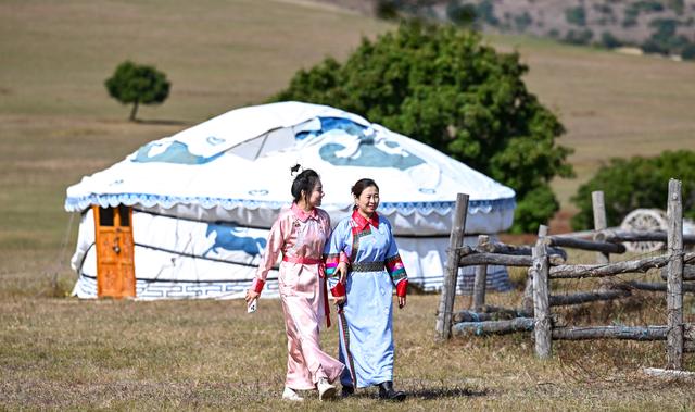 2025兴安盟五角枫文化旅游季启幕