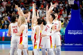 13.8秒书写教科书级范本！“关键时刻，中国女篮从没掉过链子”图片