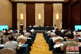云南各族民众同赛共乐 以体育促“三交”图片