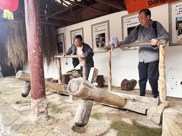 东巴谷民俗风情游，领略丽江“最炫民族风”