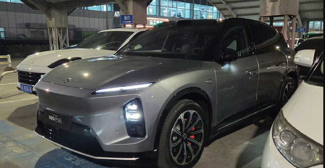 换装横屏——这就是蔚来新「5566」最大的变化