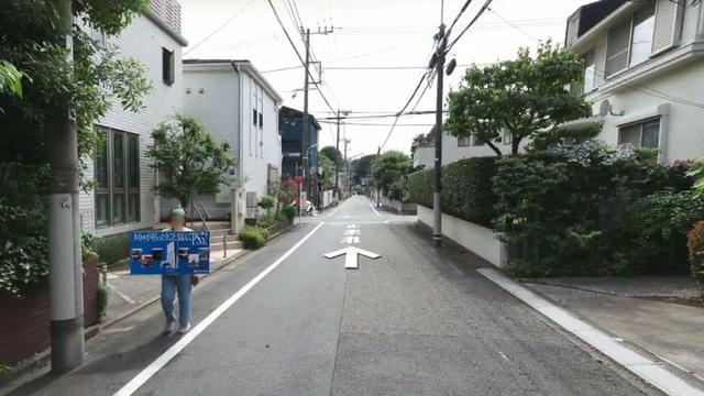 PS5谷歌地图版搞笑广告：无论男女老幼都抱着一台PS5