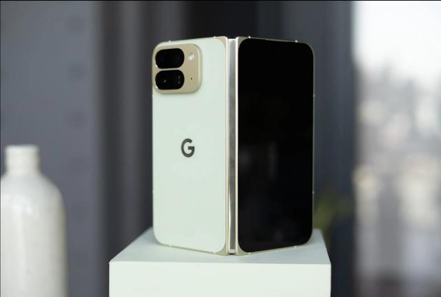 全球首款支持防尘的折叠屏旗舰！谷歌Pixel 10 Pro Fold正式发布